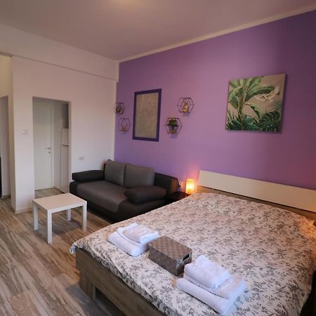 Charming Cozy Studio - Old Town - Free Minibar Apartment Букурещ Екстериор снимка