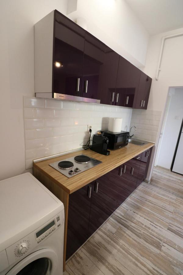 Charming Cozy Studio - Old Town - Free Minibar Apartment Букурещ Екстериор снимка