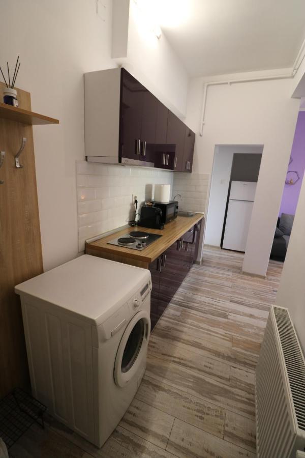 Charming Cozy Studio - Old Town - Free Minibar Apartment Букурещ Екстериор снимка