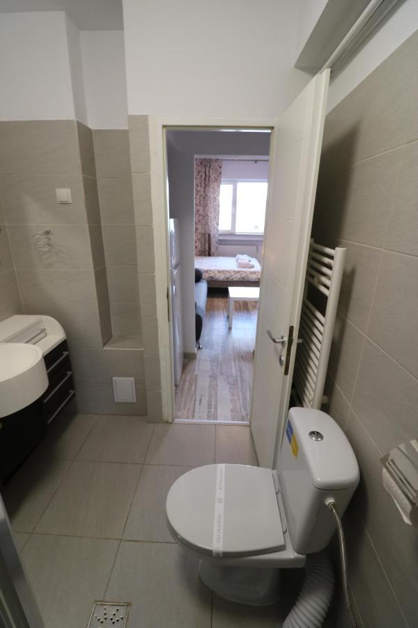 Charming Cozy Studio - Old Town - Free Minibar Apartment Букурещ Екстериор снимка